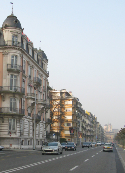 Rade de Genève, entre la maison royale et la cathédrale ...