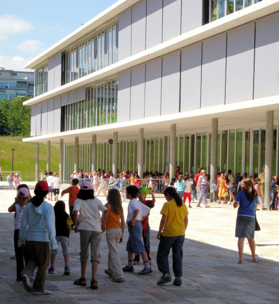 Centre scolaire communal pour une zone en plein développement