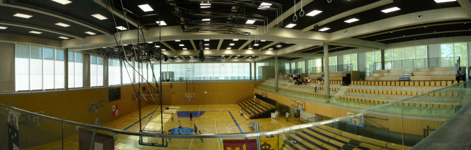 Triple  salle de gymnastique