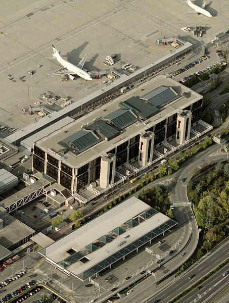 Comme un avion ... regard sur un bâtiment aéroportuaire